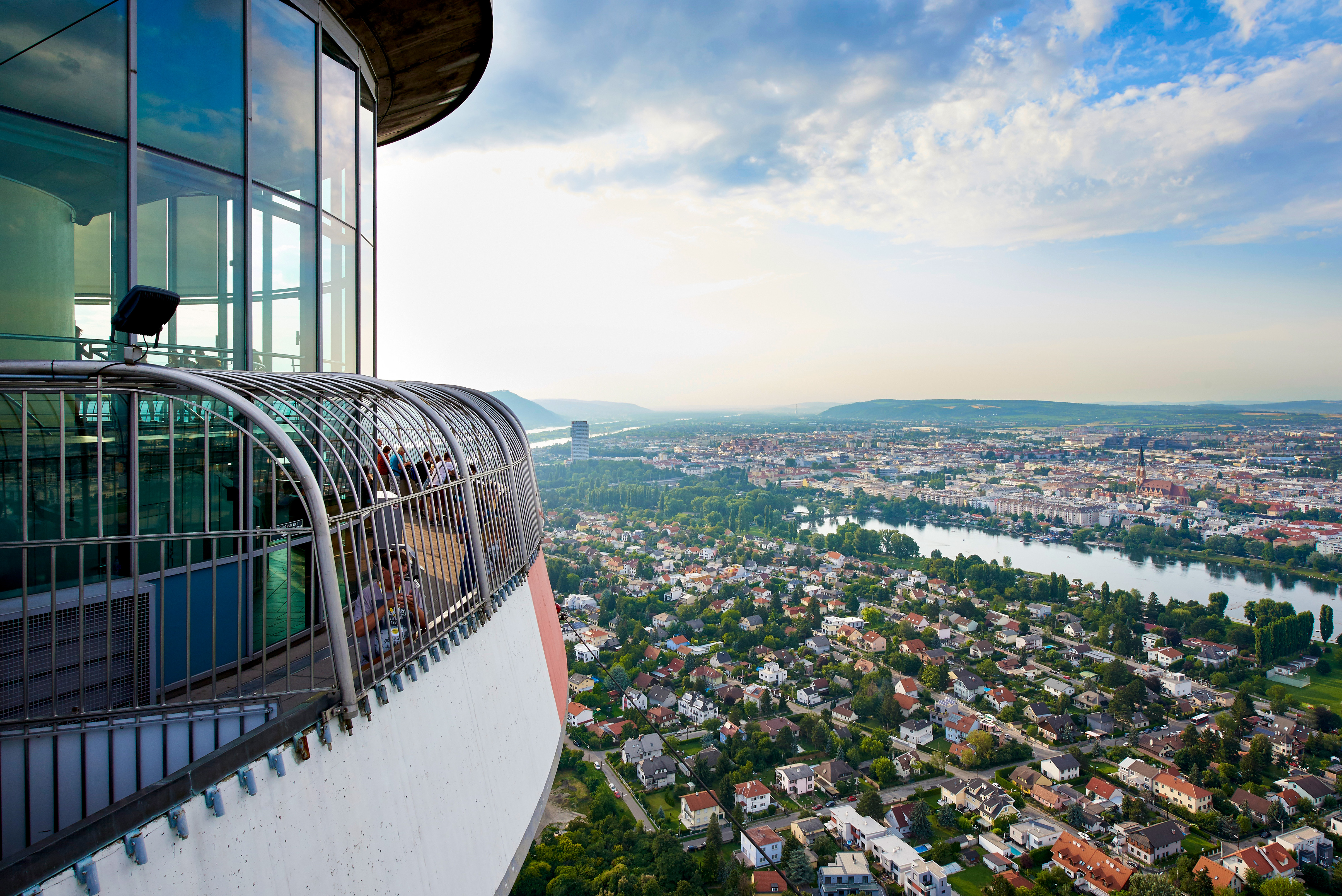 Speisen Reisen Speisewagen Sternekoch Rooftop Men Alpen IGE - IGE Erlebnisreisen | (c) IGE aDLERS Gauster Donauturm DoNs KPTN